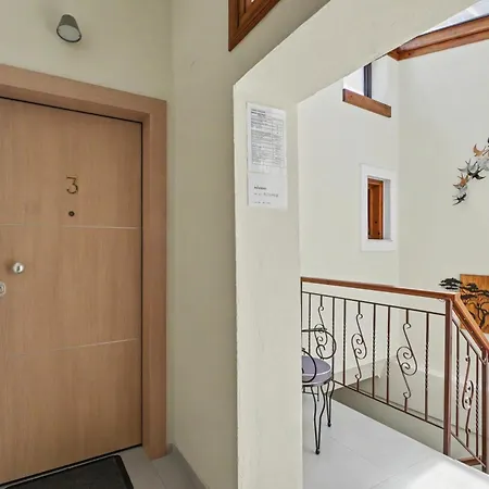 Kallichoron 3 Fortezza Apartment *